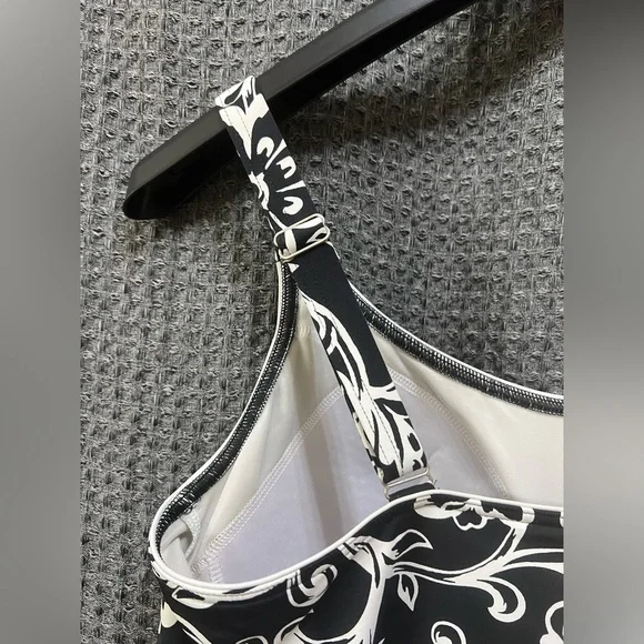 Lands End Tankini Top Molded Cups Tummy Control Floral Black White 14 - Picture 7 of 7